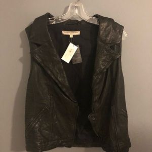 What goes around comes around Vest